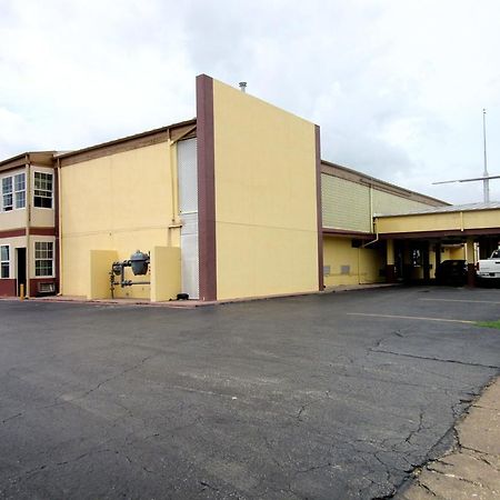 Budget Host Inn Arlington Exterior photo