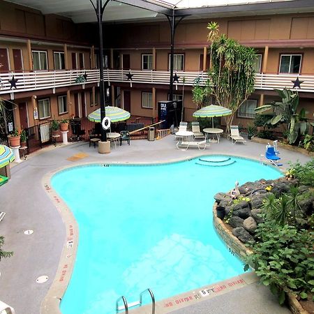 Budget Host Inn Arlington Exterior photo