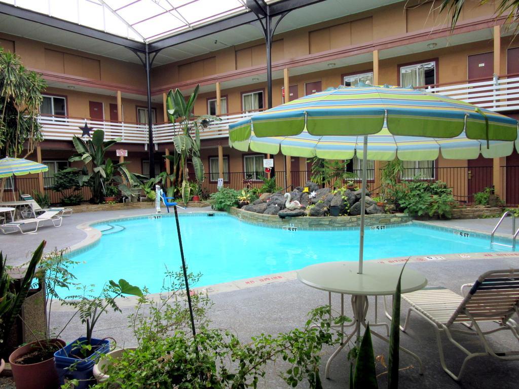 Budget Host Inn Arlington Exterior photo